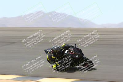 media/Apr-10-2022-SoCal Trackdays (Sun) [[f104b12566]]/Bowl (11am)/